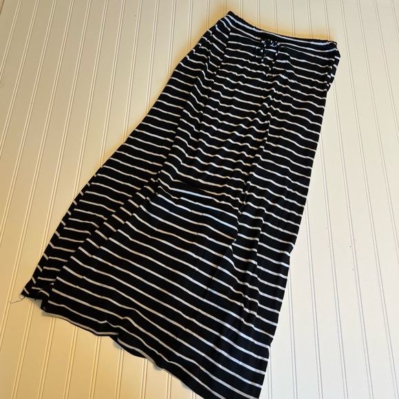 Max Studio | Maxi Skirt | Women’s Large | Black and White Striped - Picture 1 of 2